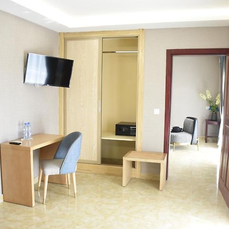 Hotel Royal Palace ドゥアラ エクステリア 写真